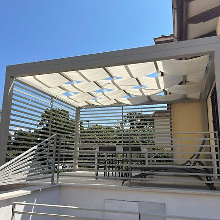 Appartamento In Villa A Tirrenia, Eleganza E Comfort A Pochi Passi Dal Mare Piza Zewnętrze zdjęcie